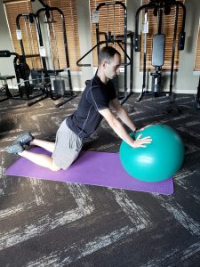 ham raise glute swiss ball